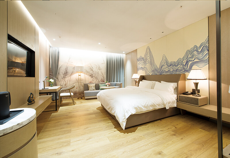 مجموعة أثاث الفندق الخشبي المخصص المهني أثاث لوبي غرفة الفندق أثاث غرف النوم بالفندق 5 نجوم