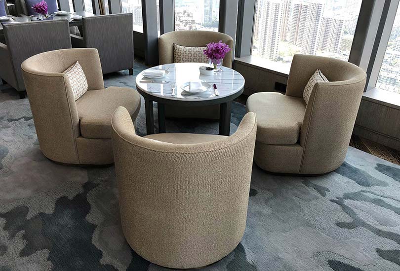 أثاث مطعم الفندق التجاري يضع Booth Seating مجموعة طاولات وكراسي حديثة فاخرة للمقاهي والمطاعم